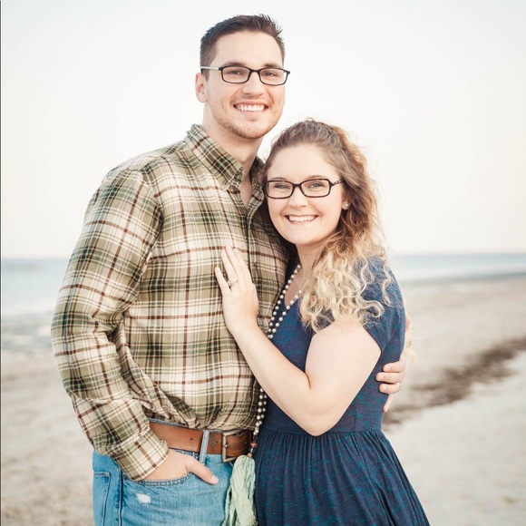 Meet your posher, Abigail❤ - Picture 5 of 5