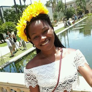 Meet your Posher, Cierra