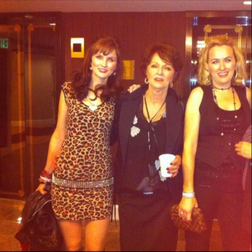 Meet your Posher, Mary jane