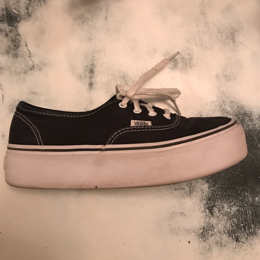 BLACK AUTHENTIC PLATFORM 2.0