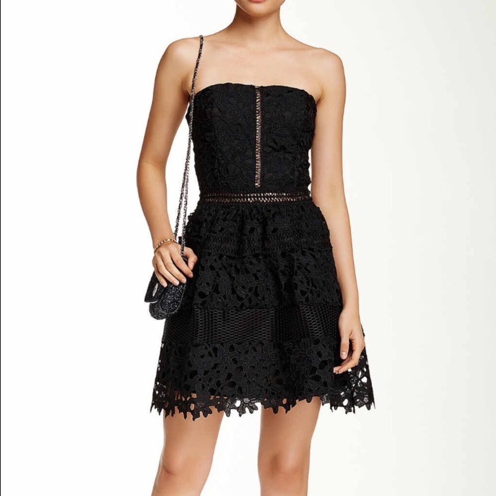 🔺🔴Strapless Lace Dress