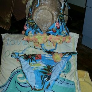 LETARTE MAUI, HAWAII XS/S SUIT; MED COVERUP