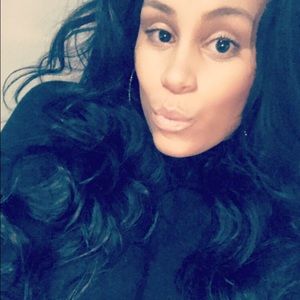 Meet your Posher, Leeloni