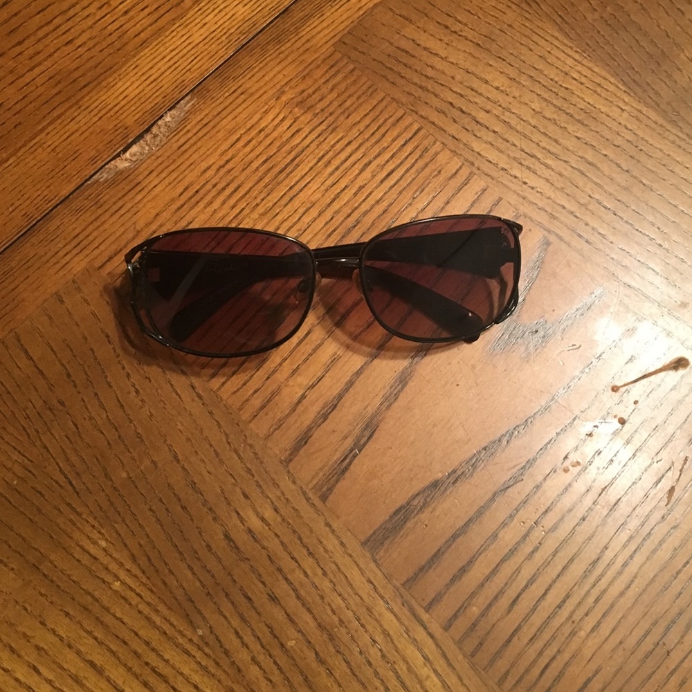 Phat farm sun glasses