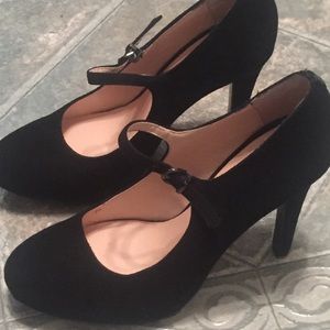 Guess heels worn once