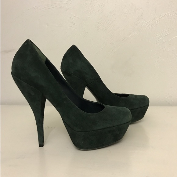 YSL Pumps - Picture 2 of 4