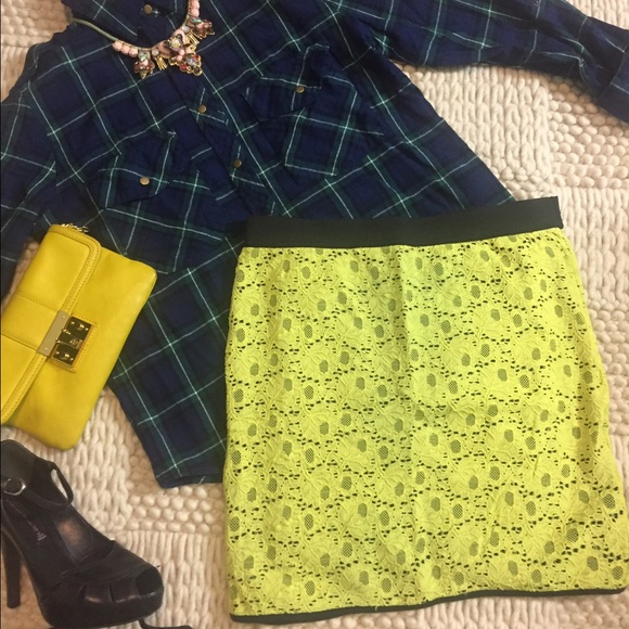 Silence and Noise Neon Lace Mini skirt - Picture 2 of 4