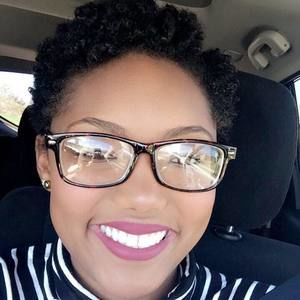 Meet your Posher, Alexandra