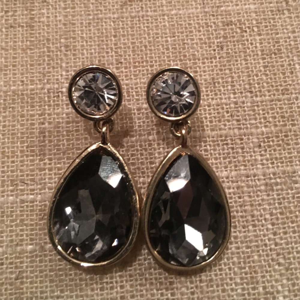 NEW Stunning gold tone earrings bridesmaid gift!
