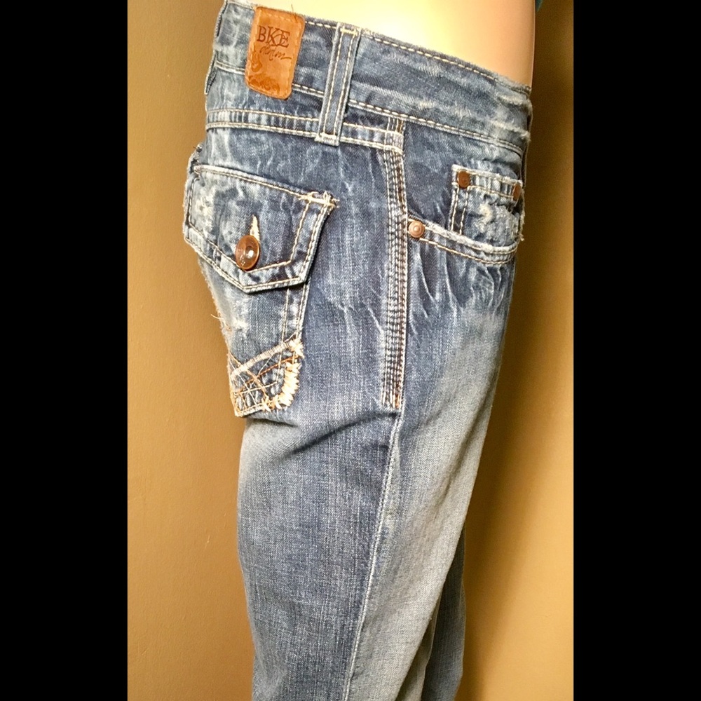 BKE jeans size 28 x 31 1/2 inseam 31" to 32"