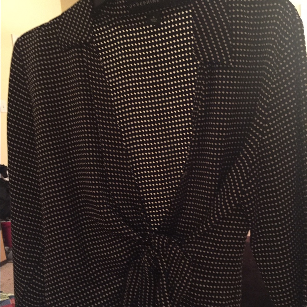 VINTAGE Beautiful silk polka dot blouse