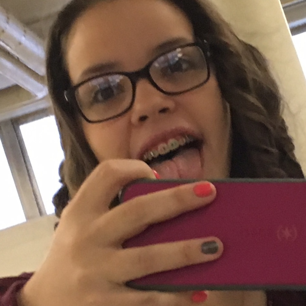 Meet your Posher, Abbye