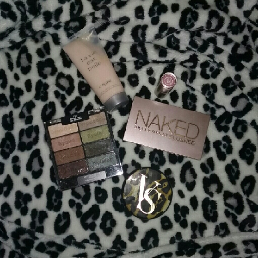 Mini makeup bundle