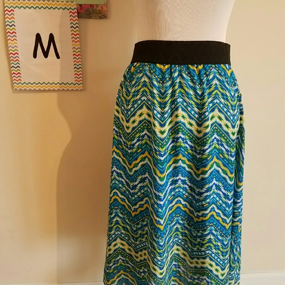 Lularoe M Lola skirt - Picture 1 of 1
