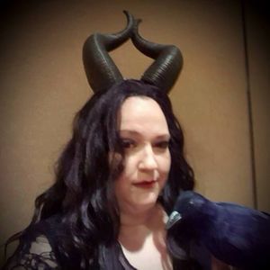 Meet your Posher, Holly