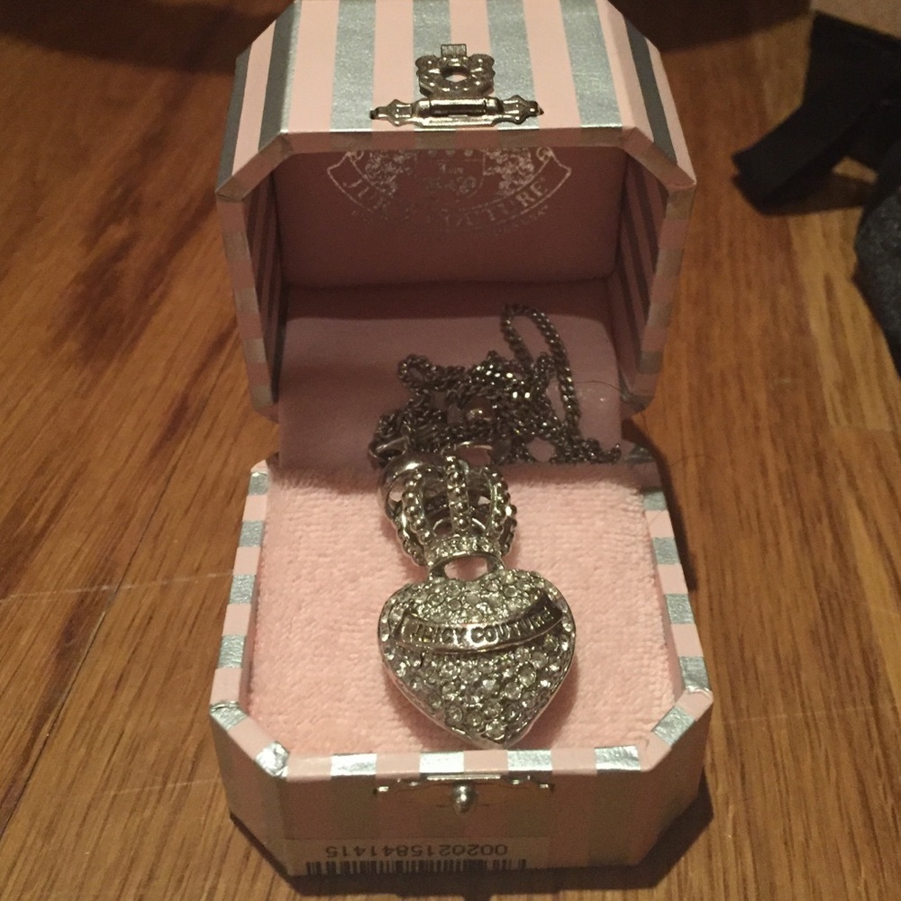 Juicy couture necklace