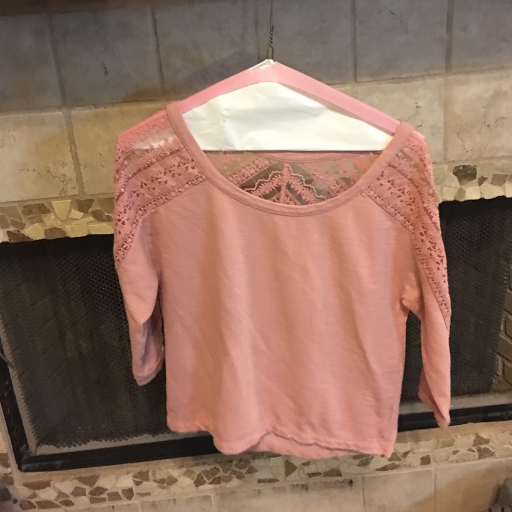 Crotchet sleeve blouse