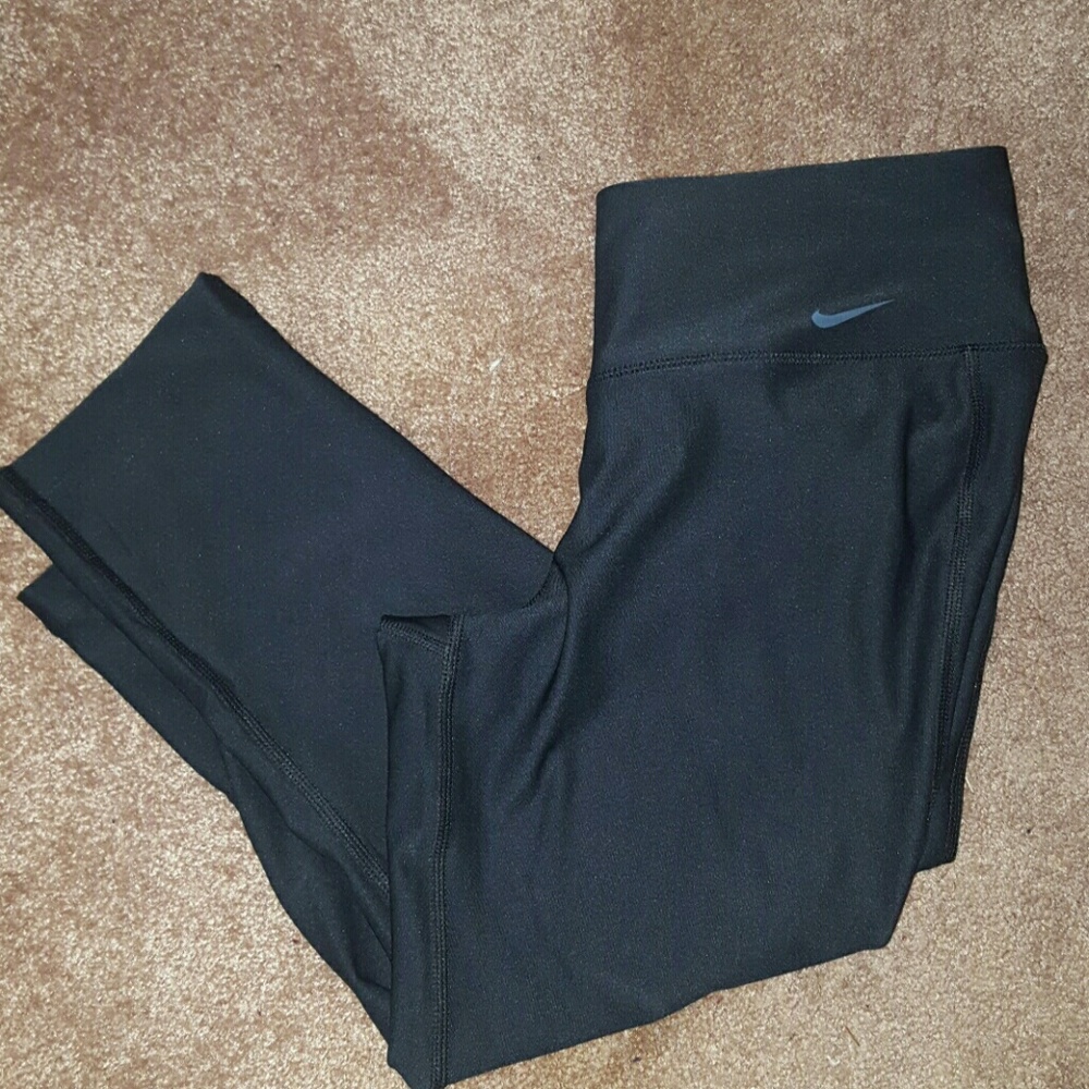 Cropped Nike leggings