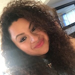 Meet your Posher, Sandra