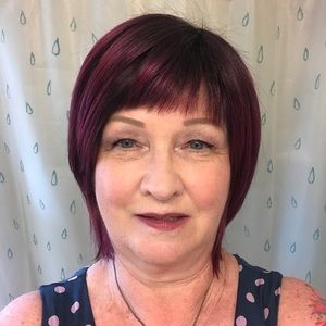 Meet your Posher, Debi