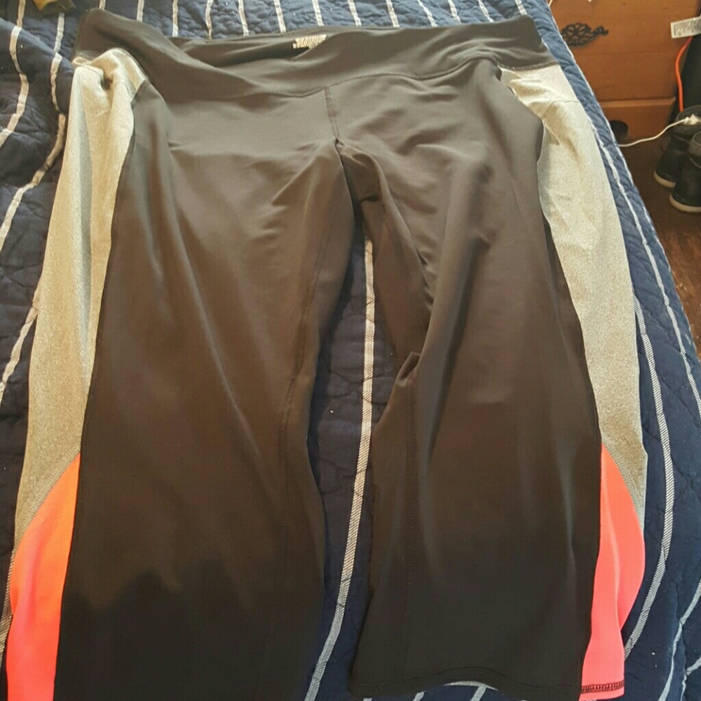 Exercise pant capri