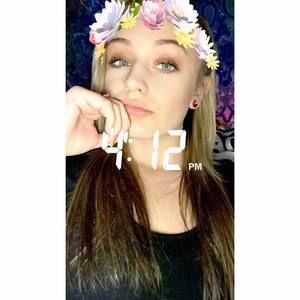 Meet your Posher, Brooke