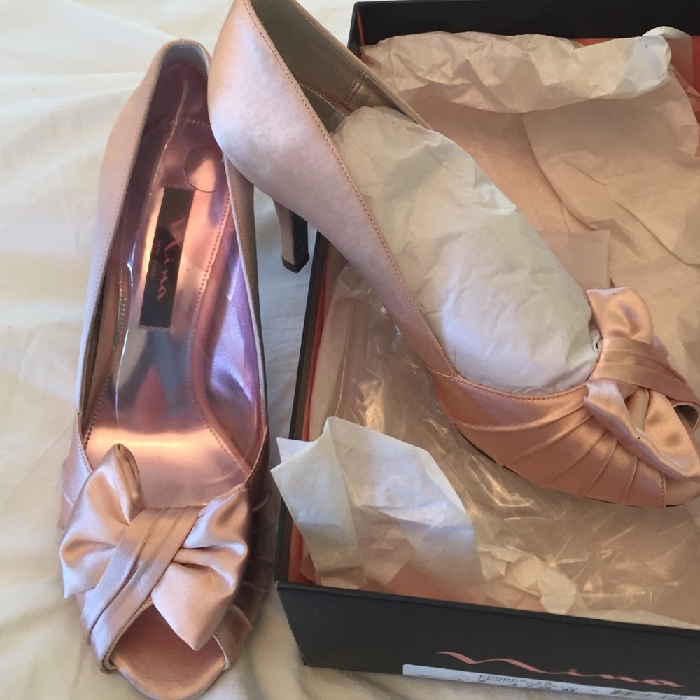 Nina satin shoes blush pink leather sole7.5