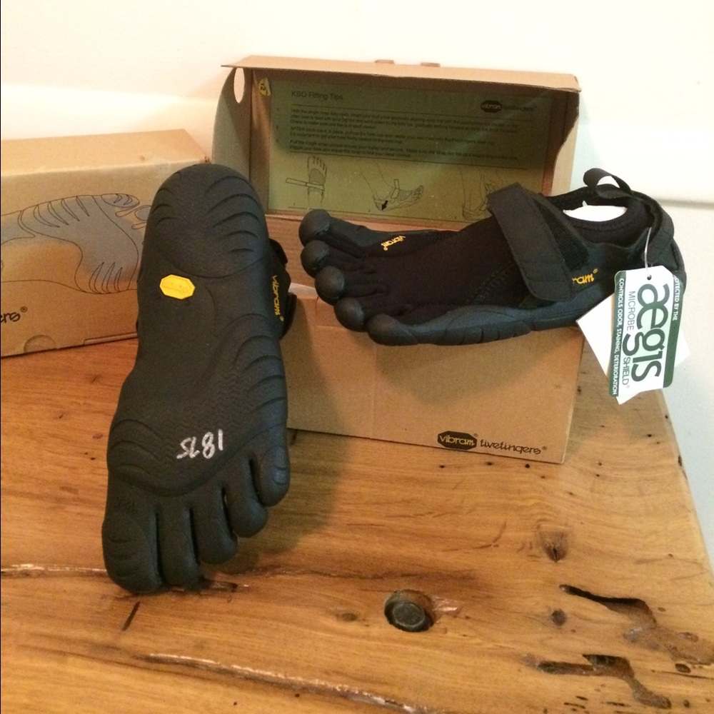New KSO Vibram fivefinger shoes