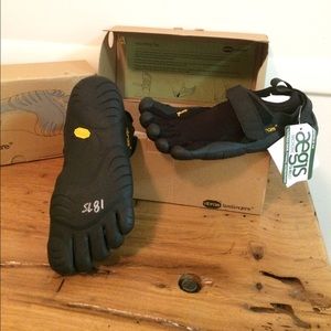 New KSO Vibram fivefinger shoes