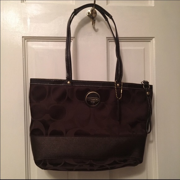 Coach purse - Picture 4 of 5