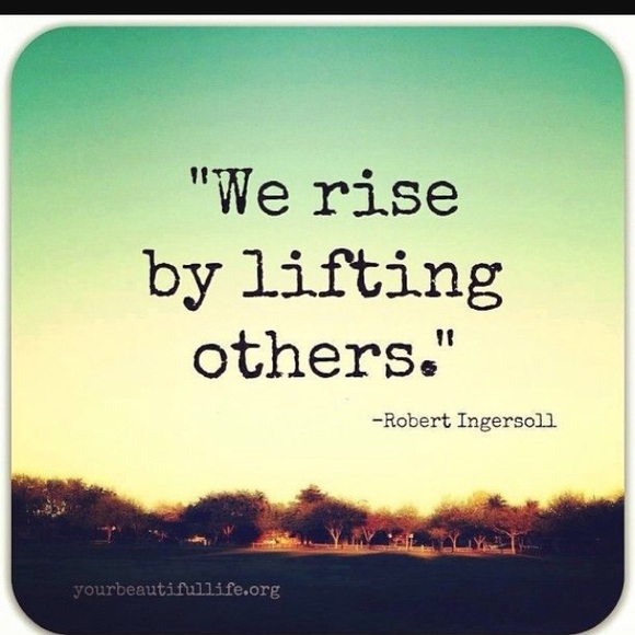 💜Meet Your Posher💜@hidethebags - Picture 5 of 7