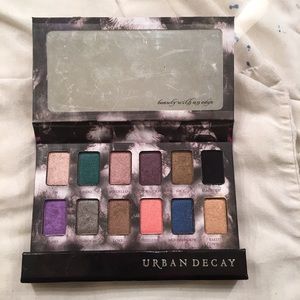 Urban Decay Shadow Box