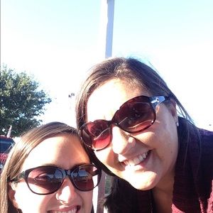 Meet your Posher, Lauren