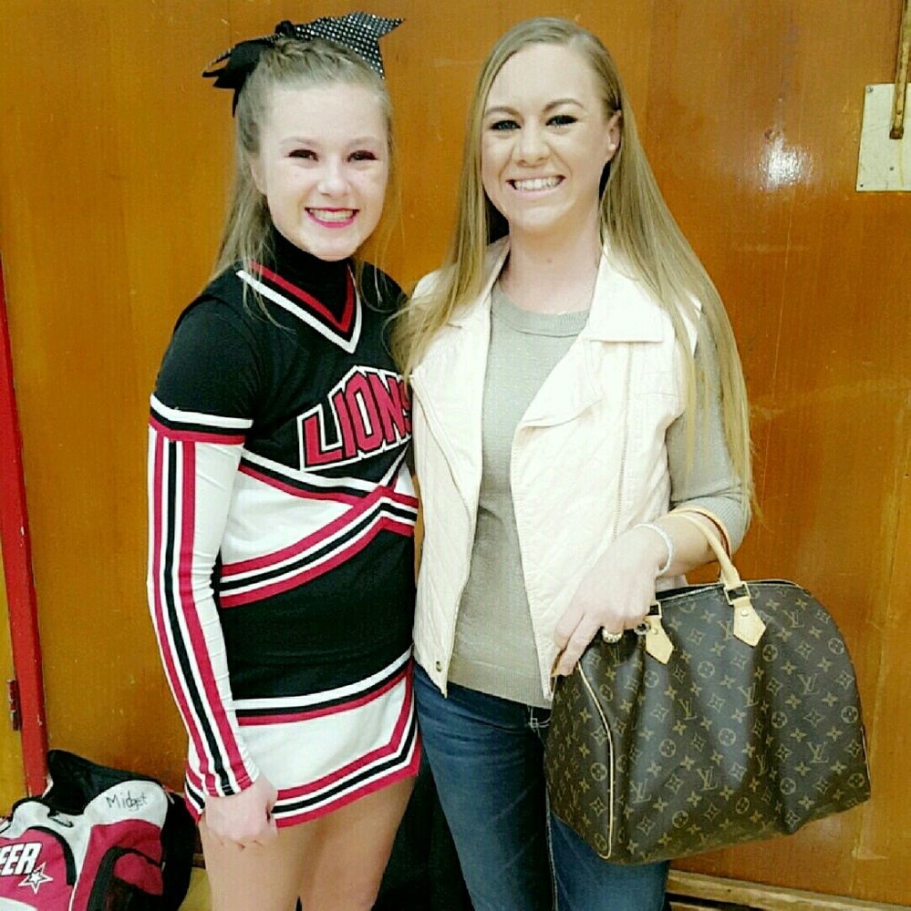 Meet your Posher, Monica