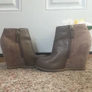 🌟NEW 🌟Dolce Vita Wedges