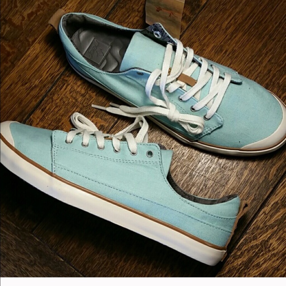 Reef shoes being sent back to @bogartscloset