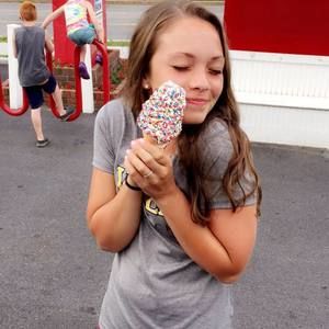 Meet your Posher, Noelle