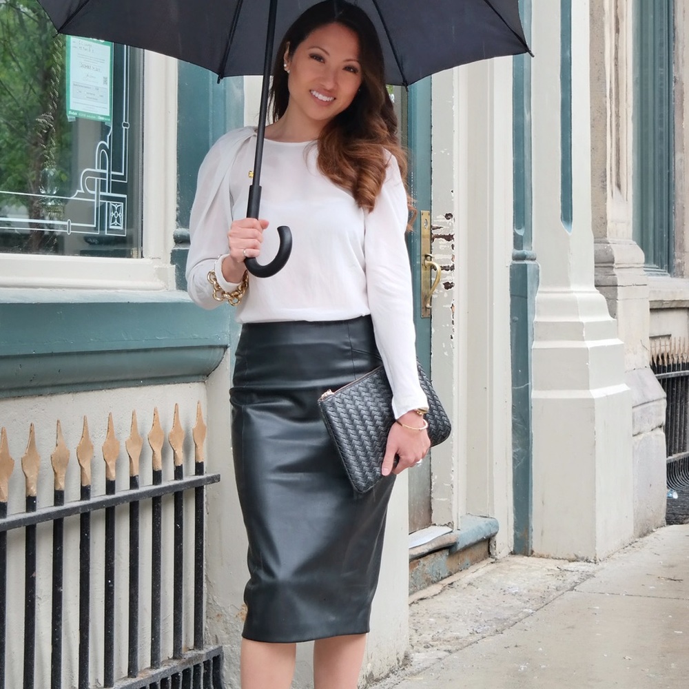 Zara Faux Leather Black Skirt. Size Medium.