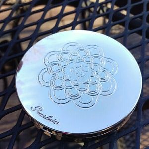 Guerlain Meteorites Illuminating Powder Pressed