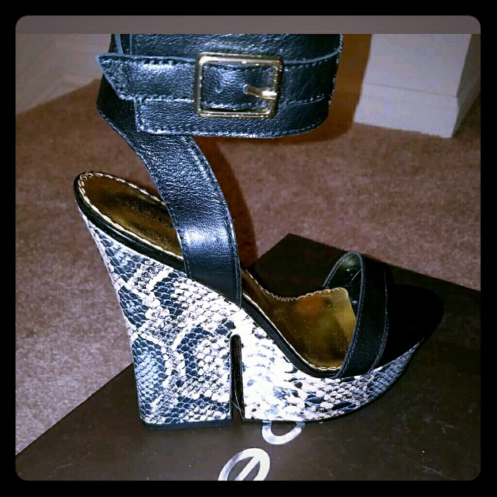 Bebe shoes