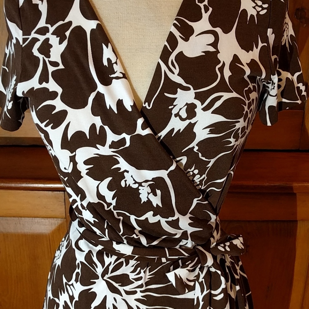 BUNDLED🌻DVF New Jillian Two Wrap Dress🌻 - Picture 2 of 4
