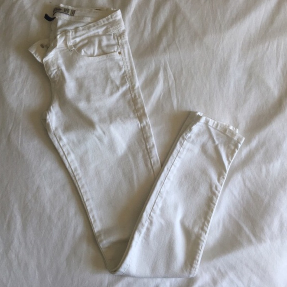 White Zara Skinny Jeans
