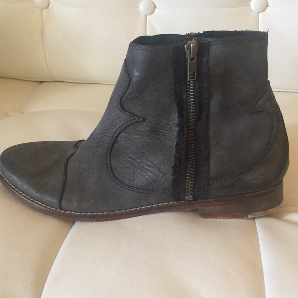Free People gray booties. Size 38.