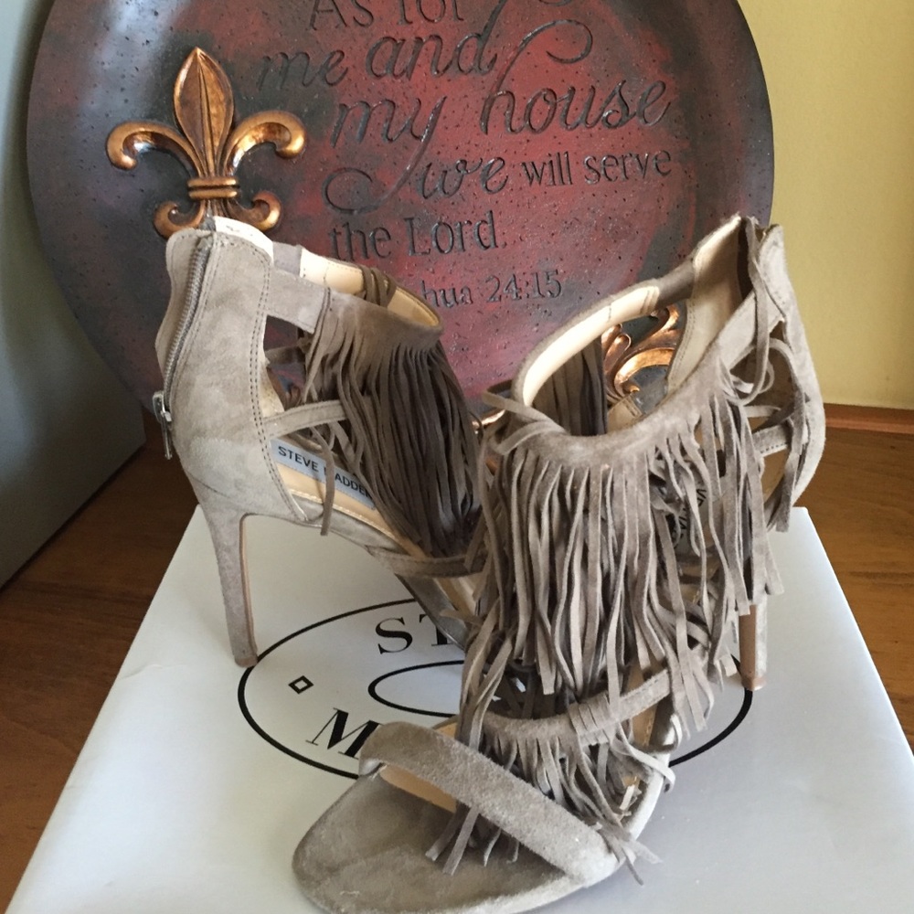 Steve Madden fringe sandal