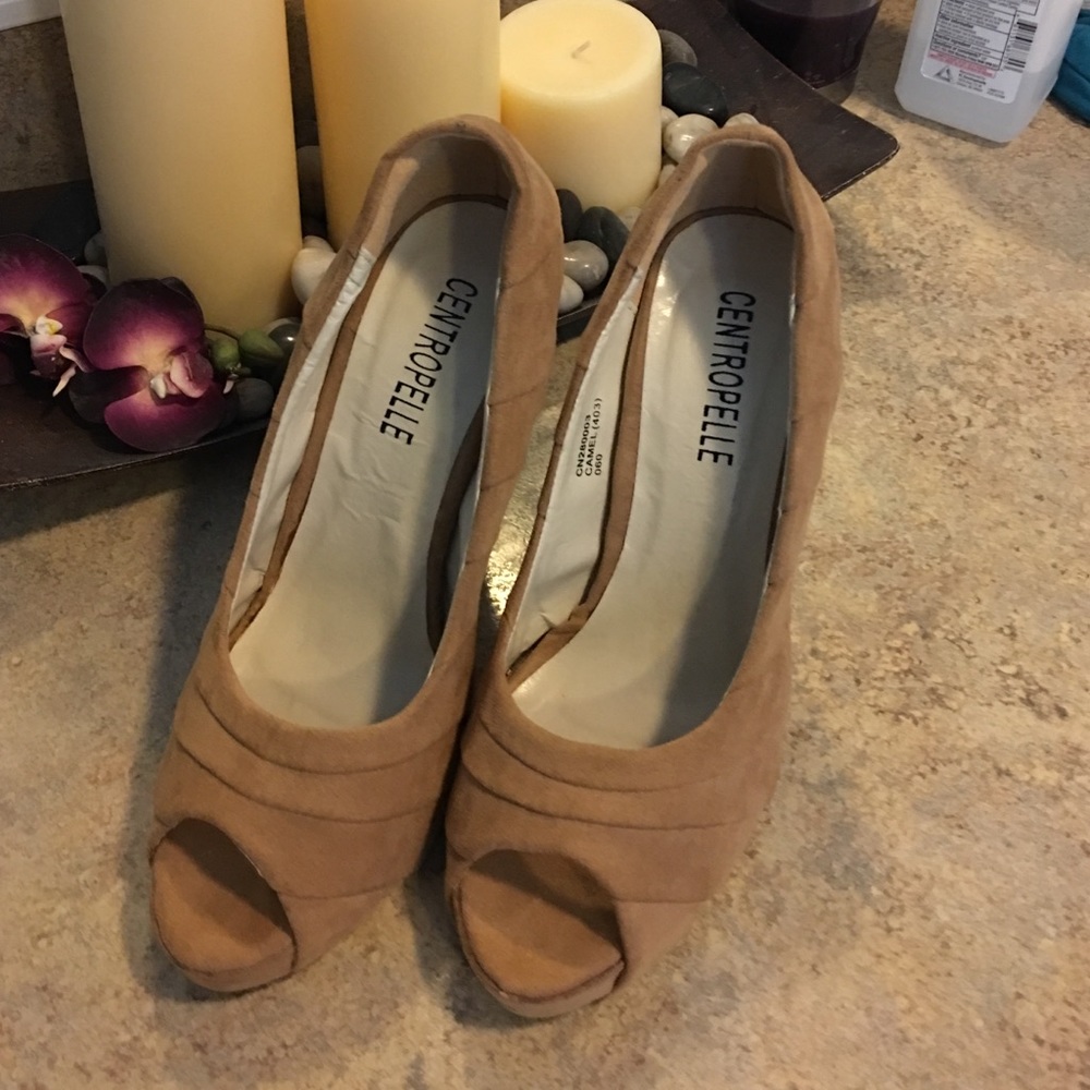 Open toe pump heels, never worn
