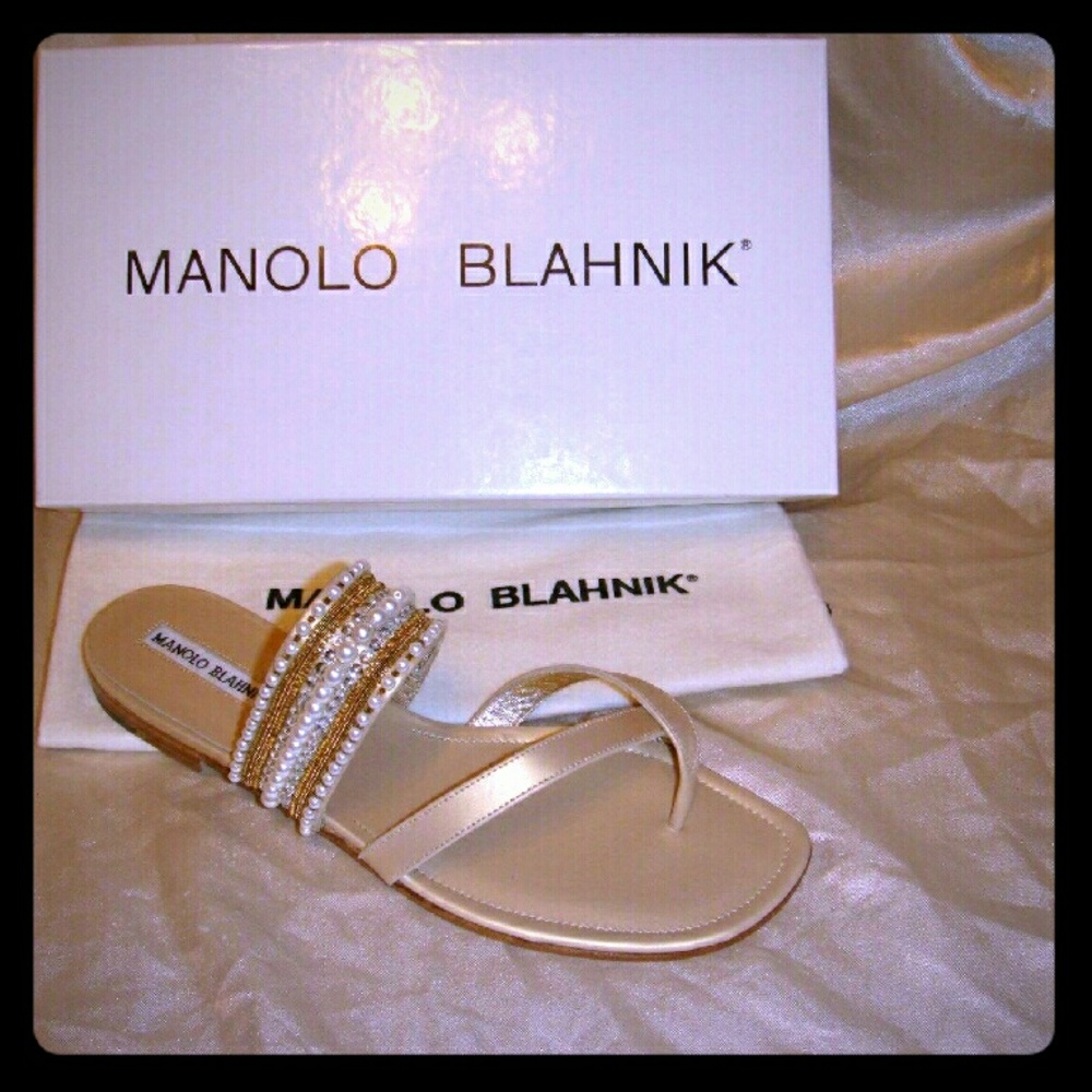 Manolo classic leather flip flop (Euro size 38.5)