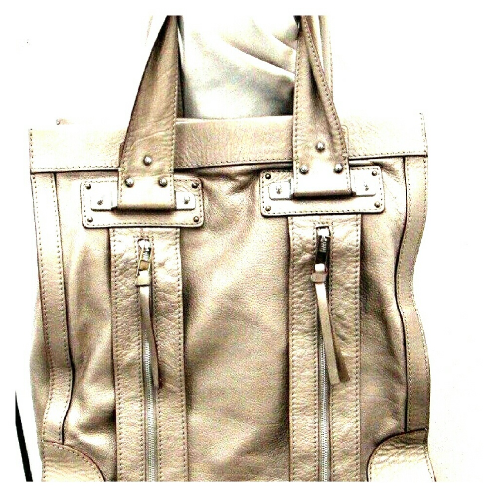 Classic beautiful Chloé Platinum large tote