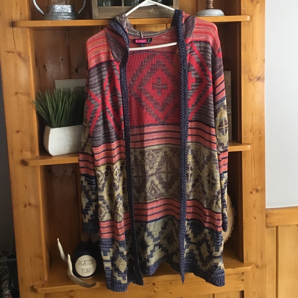 Medium Aztec sweater, hooded