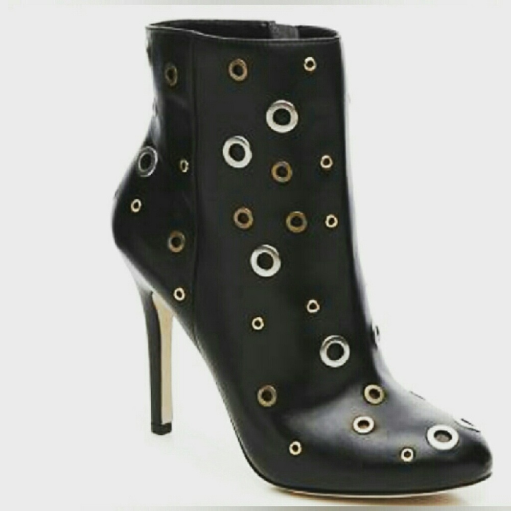 Nicole Miller Artelier Agnes Bootie