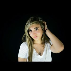 Meet your Posher, Kayla